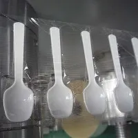 নিষ্পত্তিযোগ্য ডেজার্ট চামচ